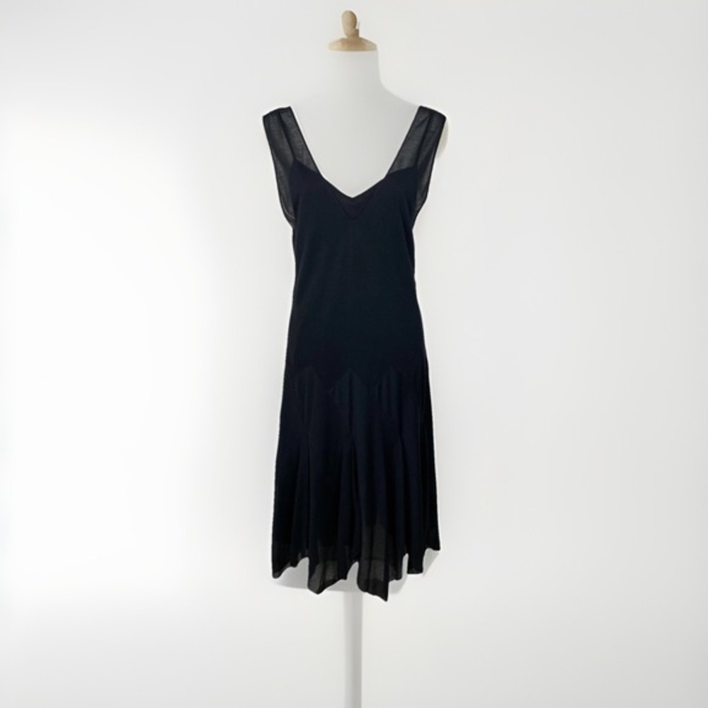 Classic Black Sleeveless V-Neck Dress